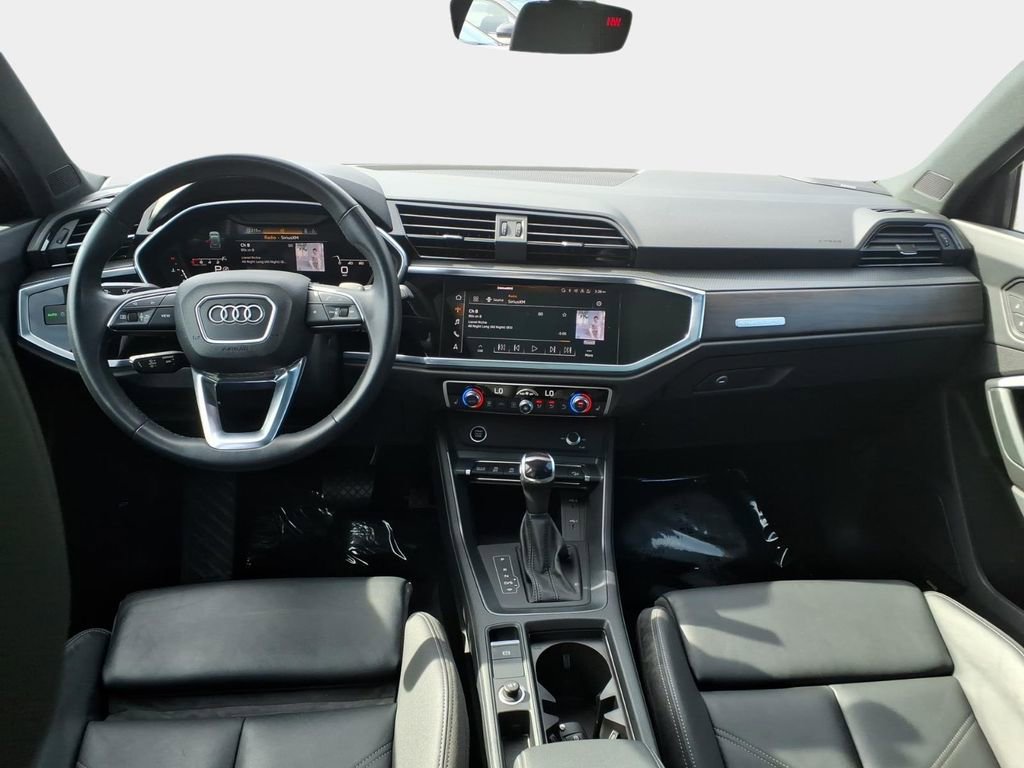 Used 2022 Audi Q3 2.0T Premium Plus w/ Premium Plus Package image 13