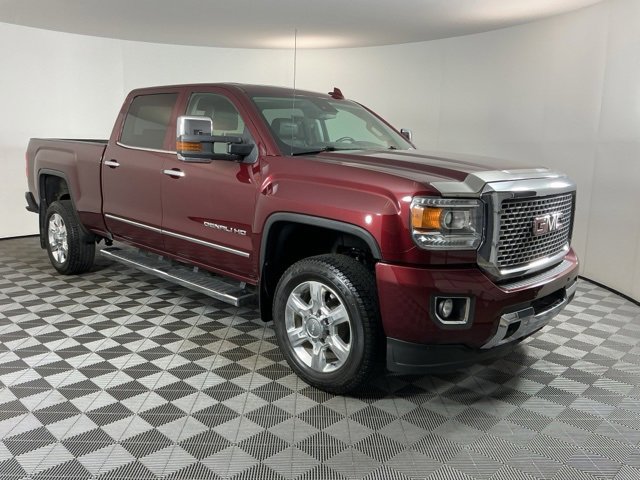 Used 2017 GMC Sierra 2500 Denali image 3