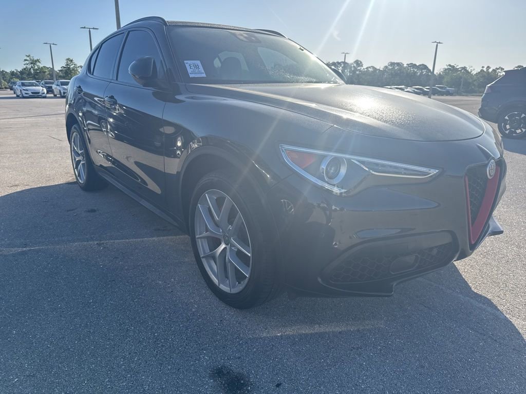 Used 2019 Alfa Romeo Stelvio Ti Sport w/ Quick Order Package 22S Sport image 2