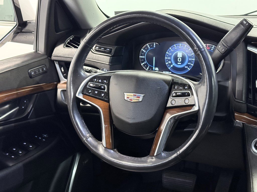 Used 2018 Cadillac Escalade Luxury image 28