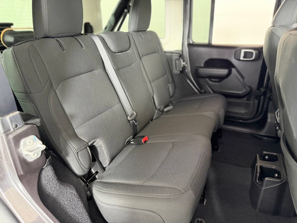 Used 2022 Jeep Wrangler Unlimited Sport AWD/4WD image 28