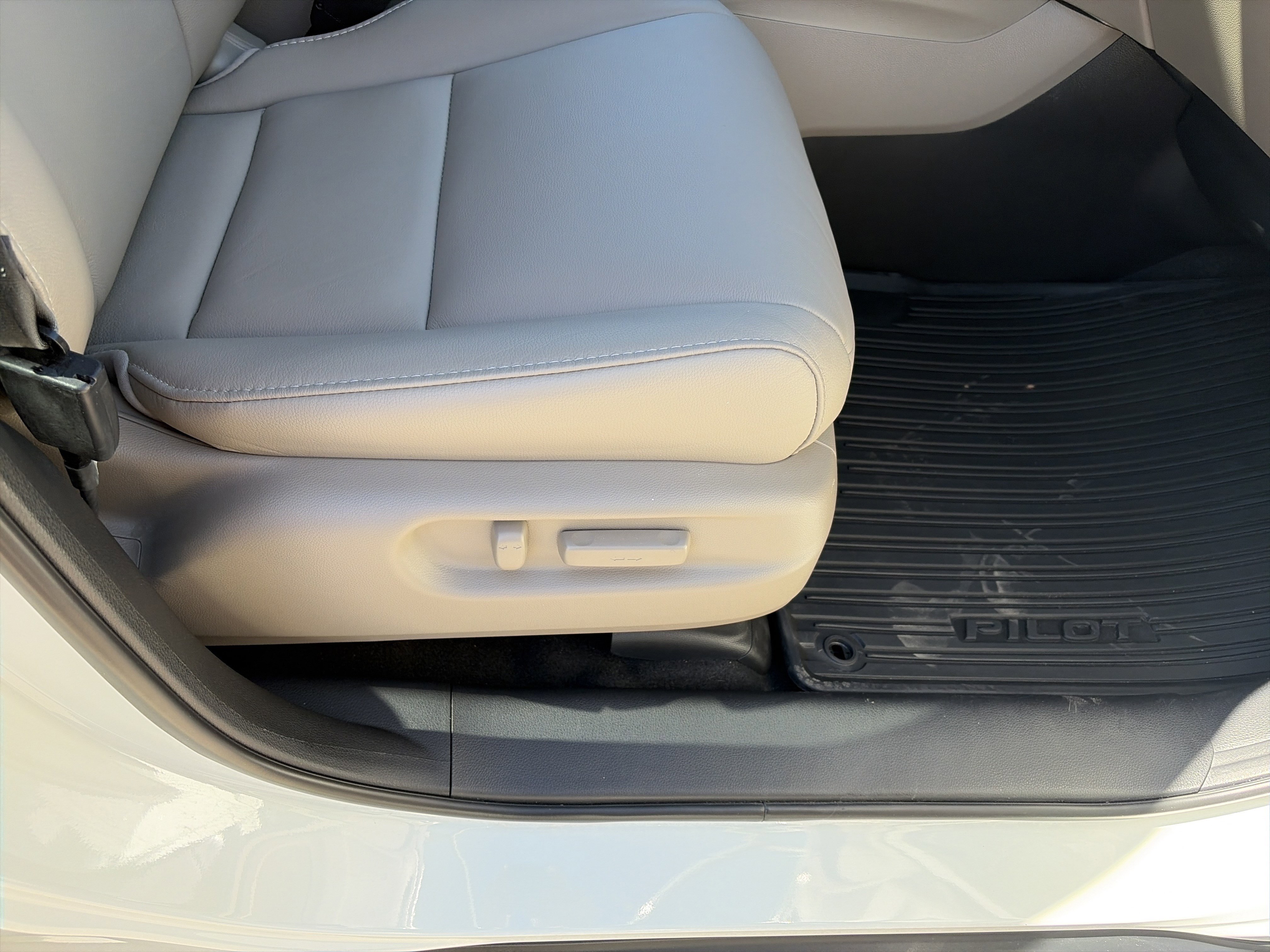 Used 2018 Honda Pilot EX-L image 25