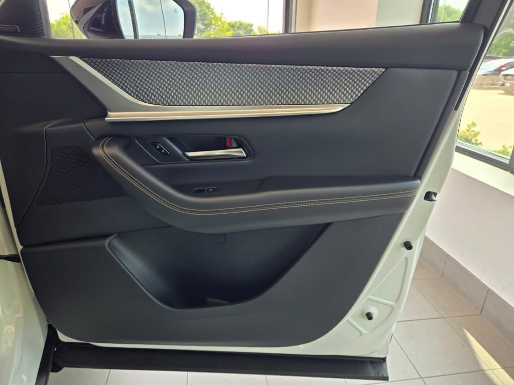 New 2025 MAZDA CX-70 3.3 Turbo w/ Premium Package image 6