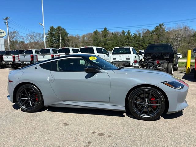Used 2024 Nissan Z Performance w/ Floor Mat Package RWD image 2
