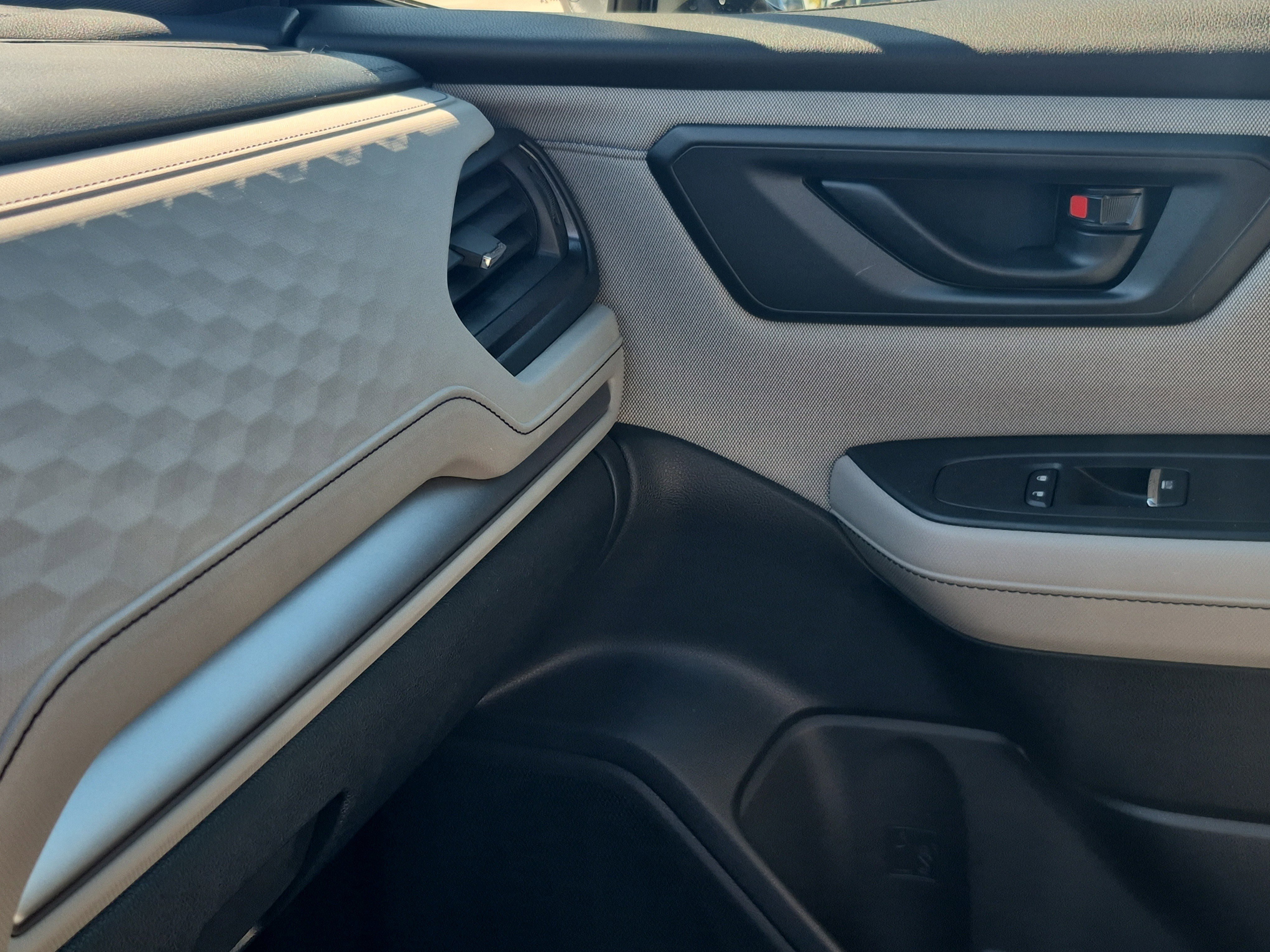 Certified 2025 Subaru Forester Premium image 28