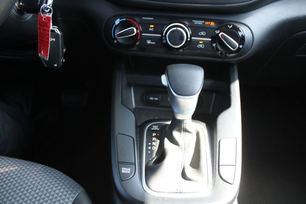 Certified 2025 Kia Soul LX w/ LX Technology Package image 31