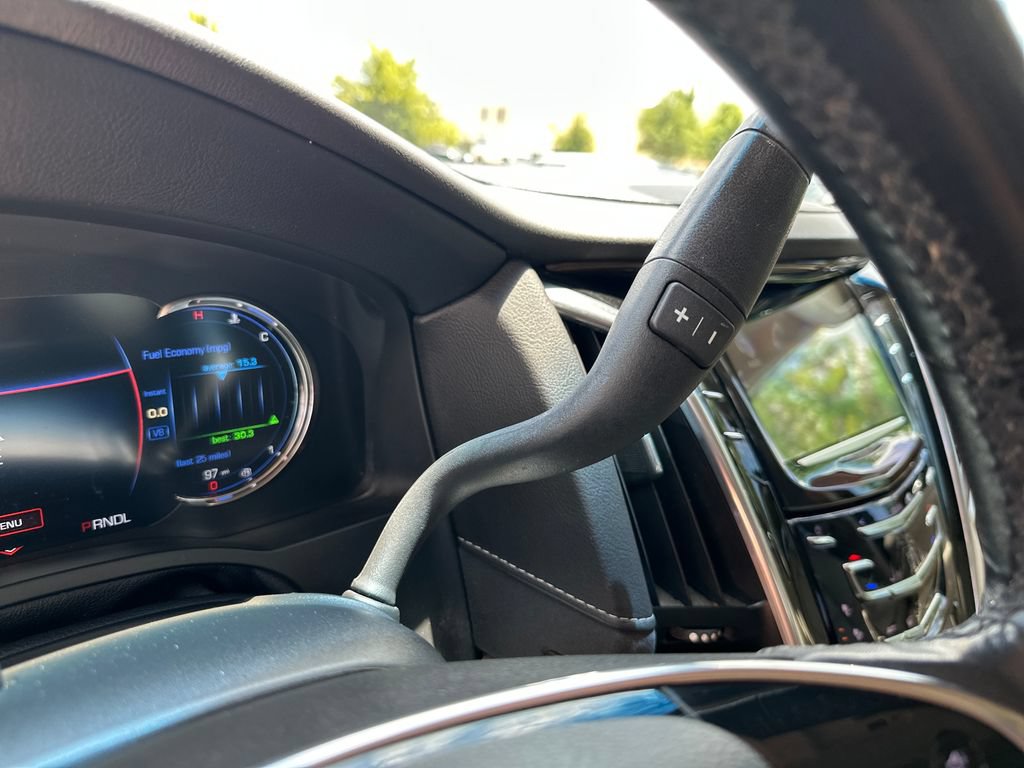 Used 2020 Cadillac Escalade ESV Luxury RWD image 29