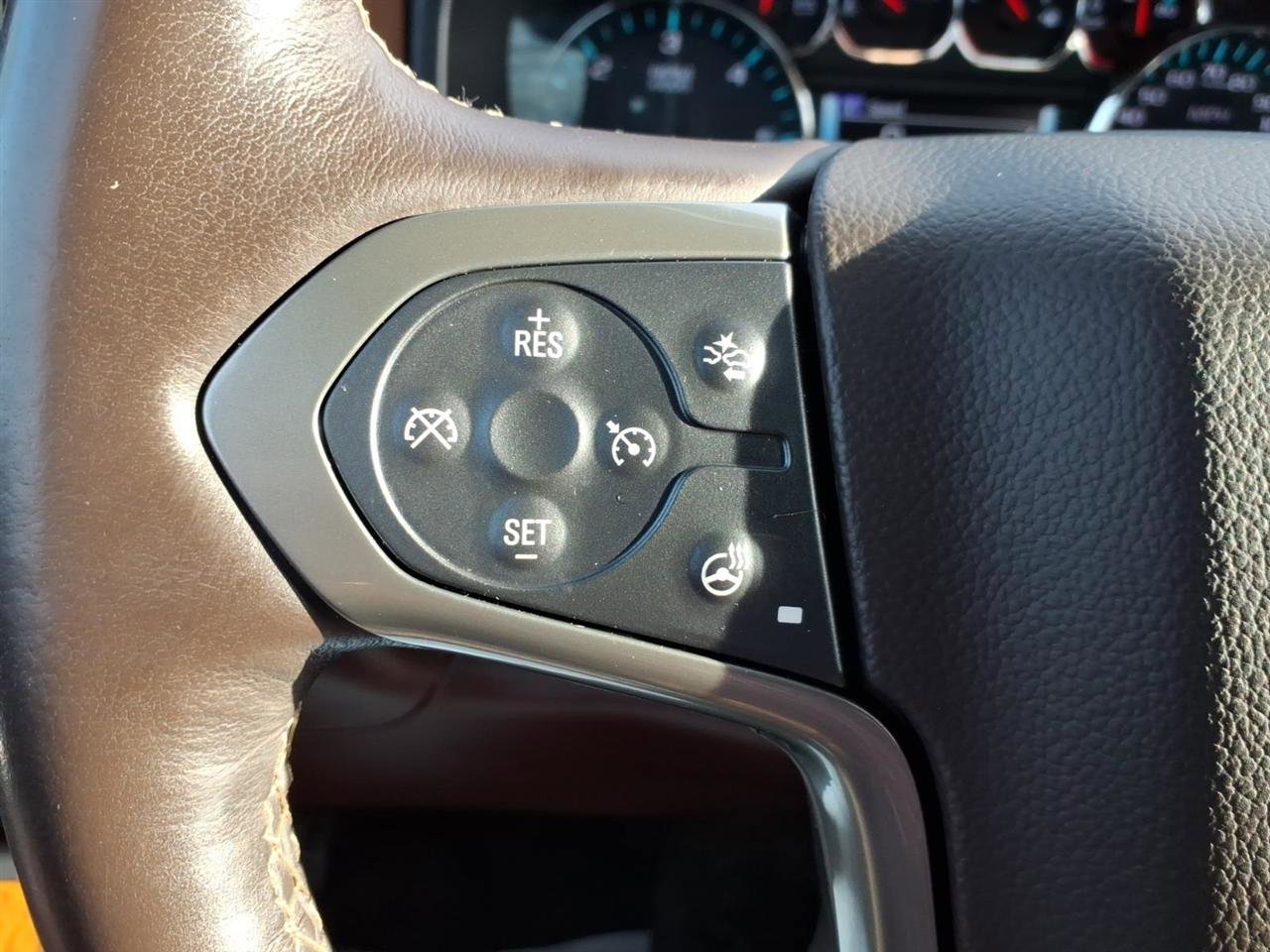 Used 2018 Chevrolet Silverado 1500 High Country image 23