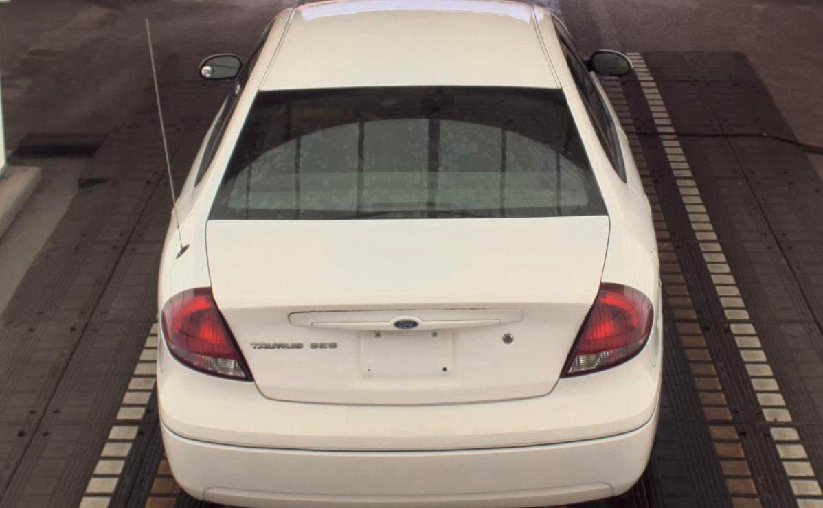 Used 2004 Ford Taurus SES FWD image 5