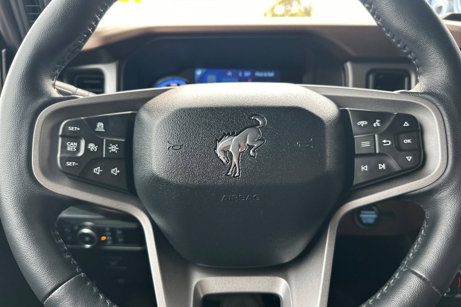 Used 2023 Ford Bronco Outer Banks image 24