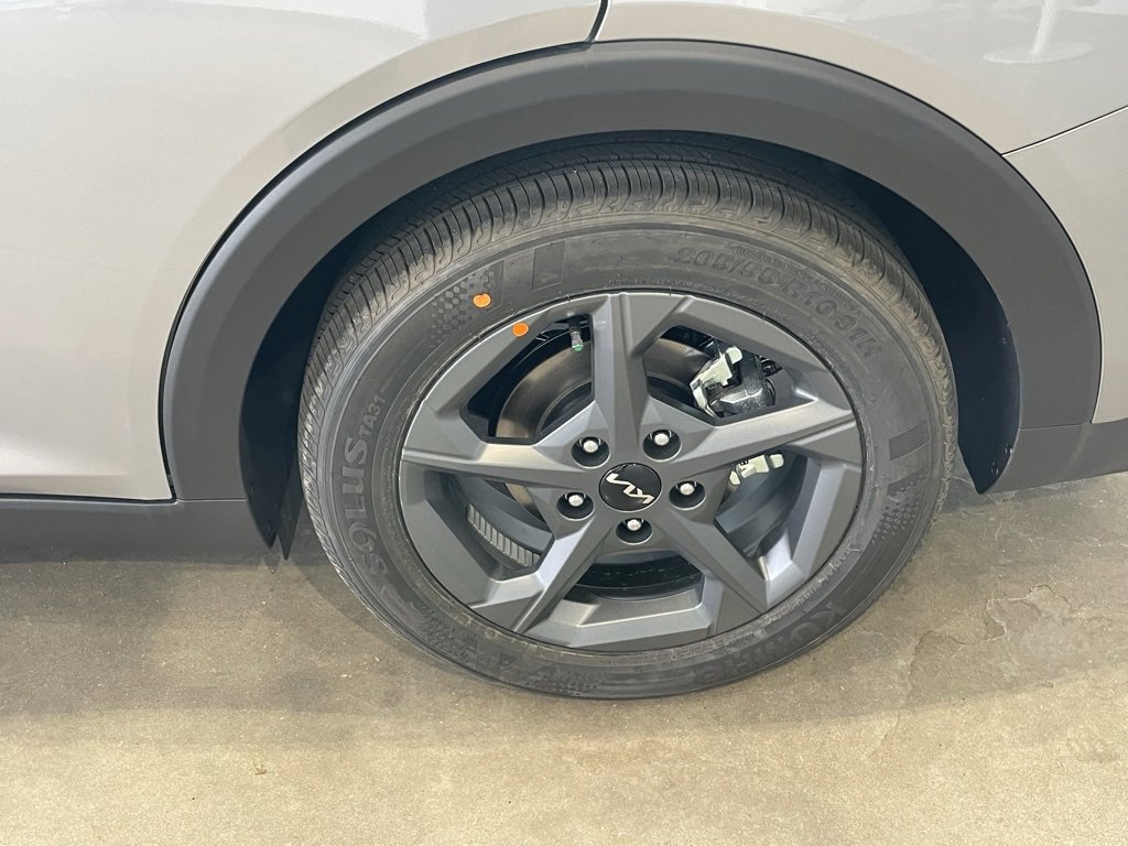 New 2026 Kia K4 LXS image 32