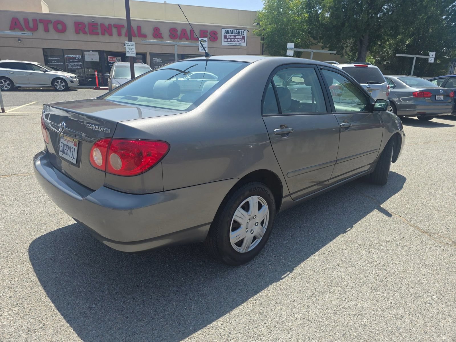 Used 2005 Toyota Corolla LE FWD image 5