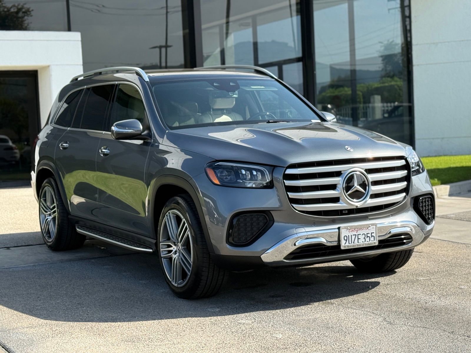 Used 2025 Mercedes-Benz GLS 450 4MATIC image 8