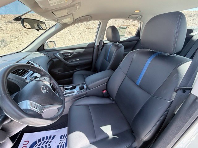Used 2018 Nissan Altima 2.5 SR w/ SR Midnight Edition FWD image 16