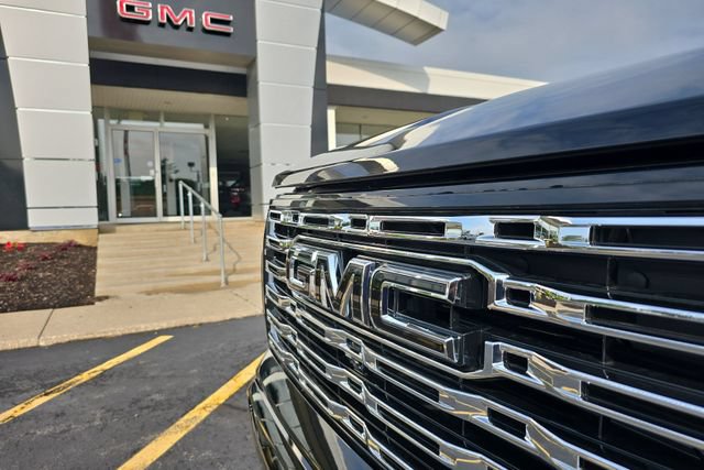 New 2026 GMC Canyon Denali w/ LPO, Denali Black Edition AWD/4WD image 32