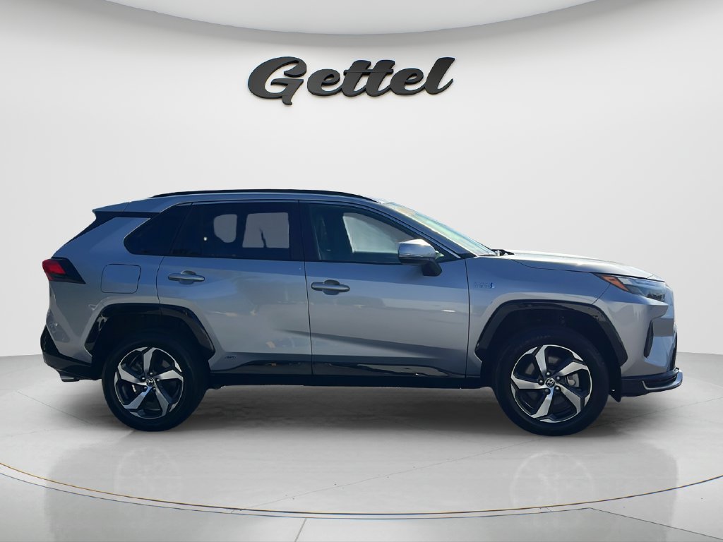 Used 2024 Toyota RAV4 SE AWD/4WD image 4