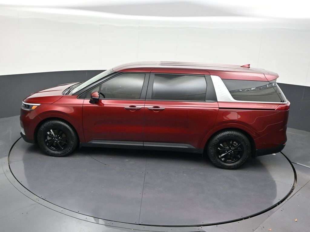 Used 2023 Kia Carnival LX w/ Paint Protection Package FWD image 17