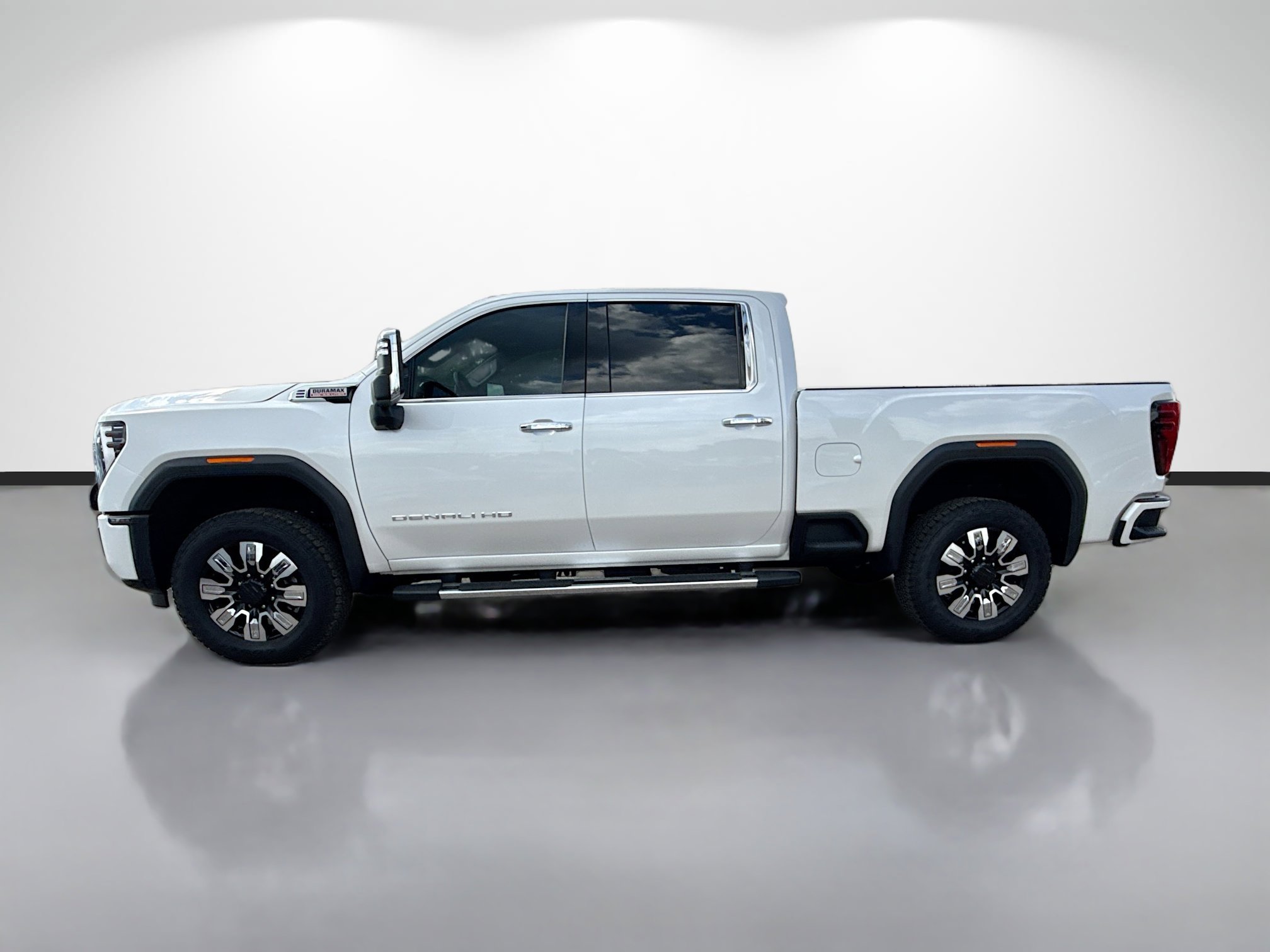 Used 2025 GMC Sierra 2500 Denali w/ Denali Reserve Package image 6