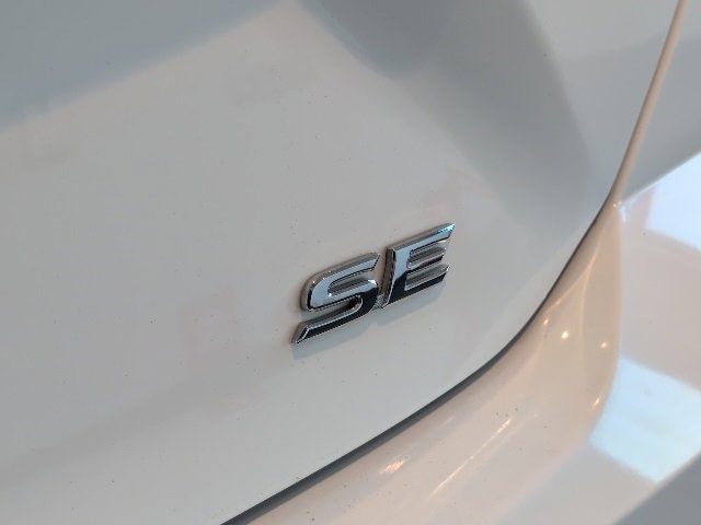 Used 2025 Toyota Camry SE image 8