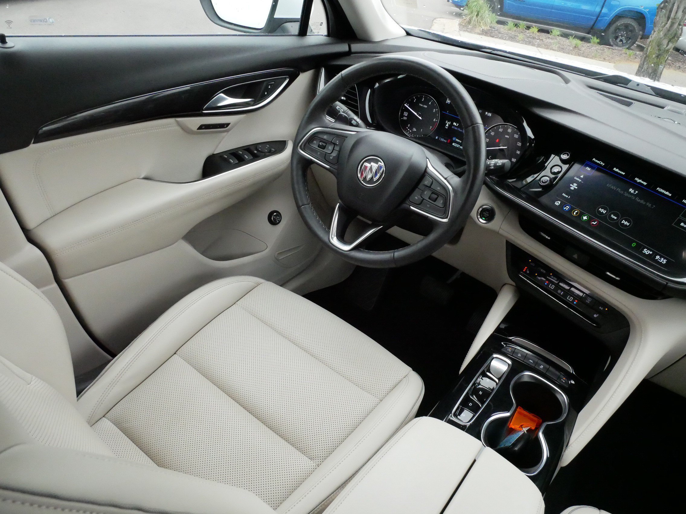 Used 2023 Buick Envision Essence AWD/4WD image 9