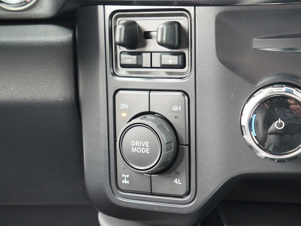 New 2027 Ford F350 Platinum AWD/4WD image 25