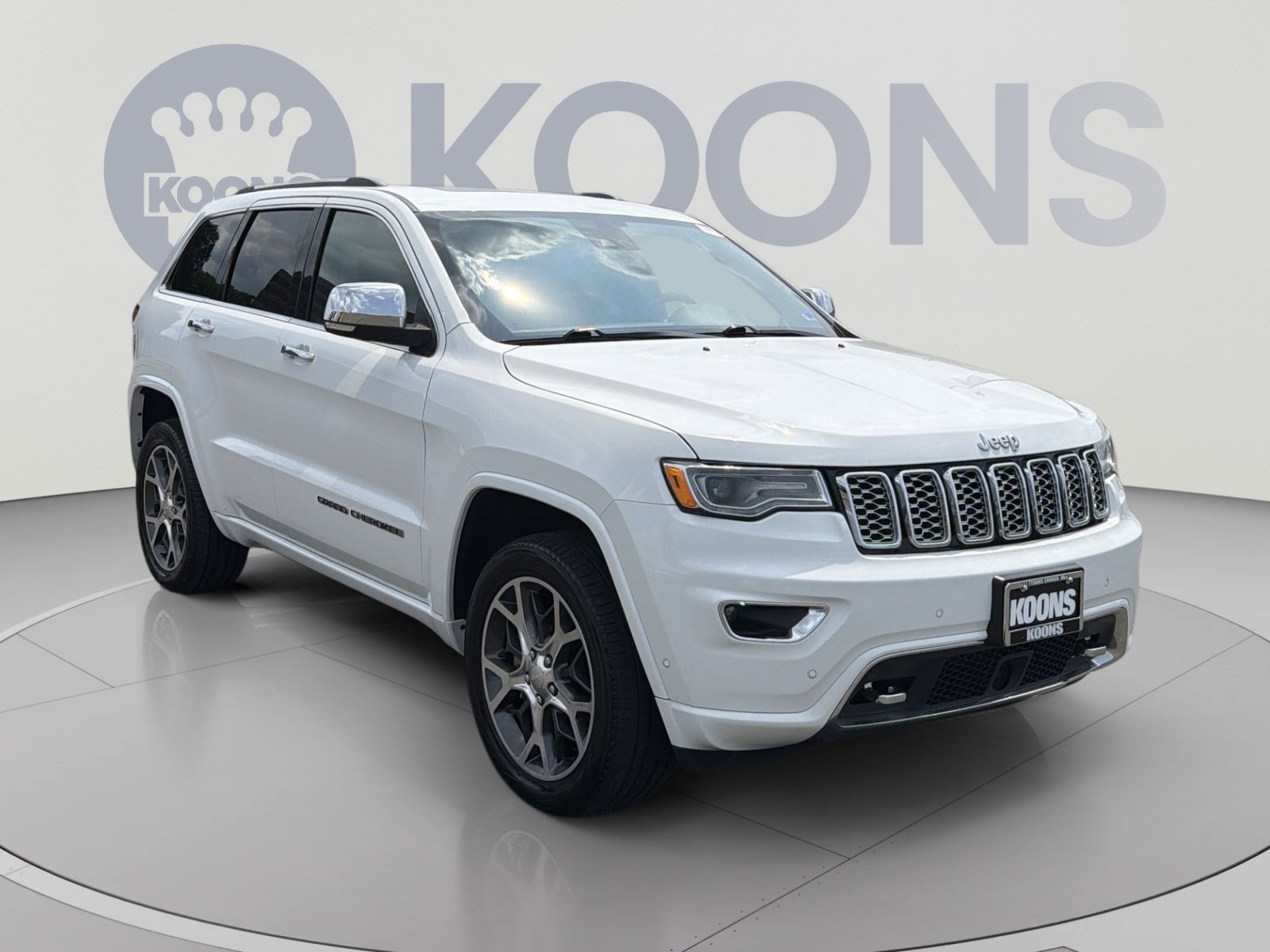 Used 2019 Jeep Grand Cherokee Overland AWD/4WD image 10