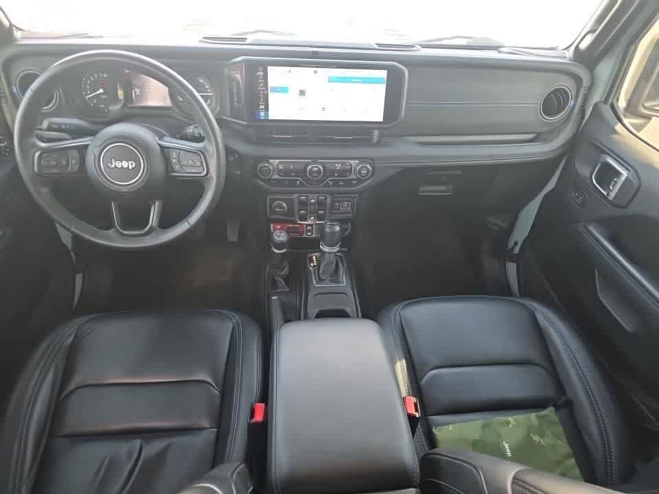 Used 2024 Jeep Wrangler Unlimited Rubicon 4xe AWD/4WD image 4