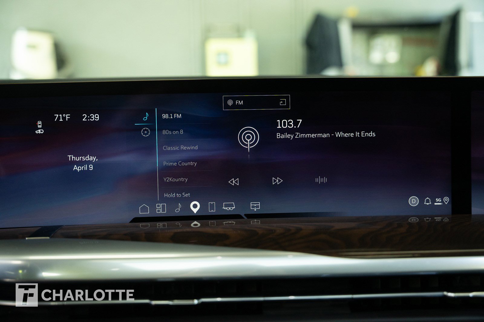 Used 2025 Cadillac Escalade Sport Platinum w/ LPO, Floor Liner Package AWD/4WD image 23