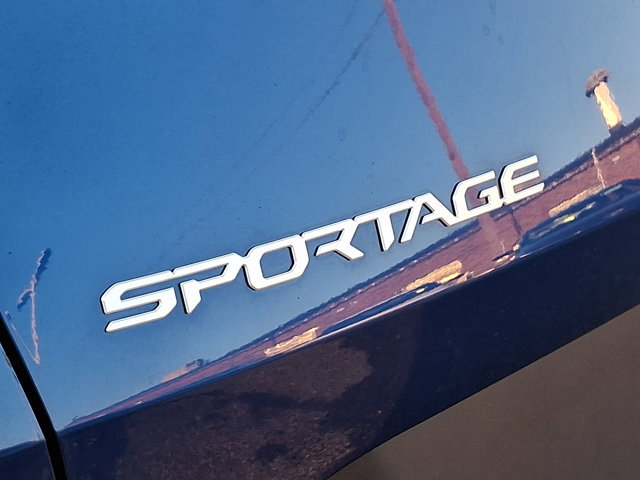 Used 2023 Kia Sportage EX image 30