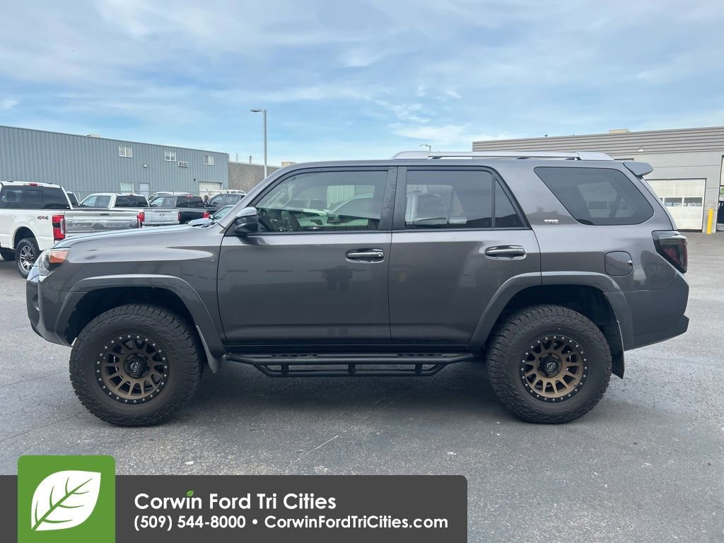 Used 2018 Toyota 4Runner SR5 image 7