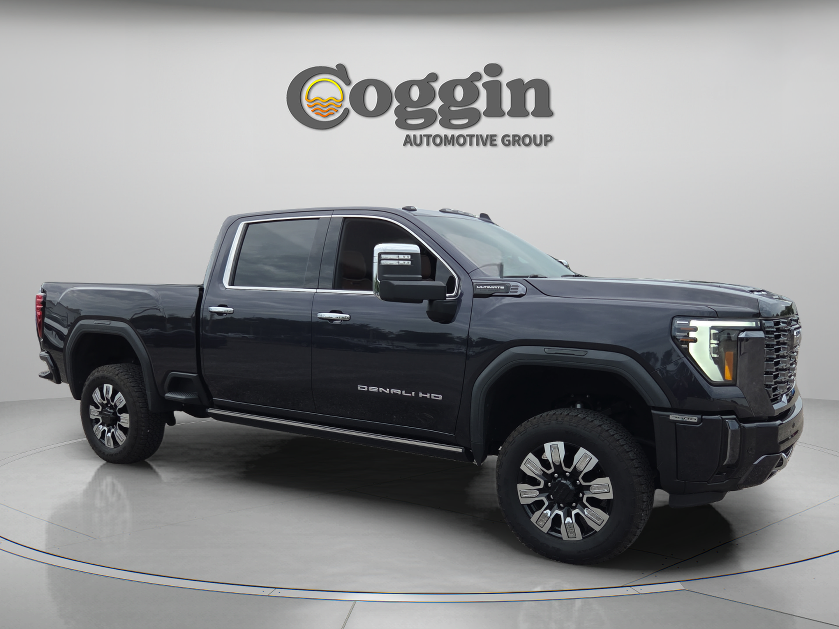 Used 2024 GMC Sierra 3500 Denali Ultimate AWD/4WD image 7