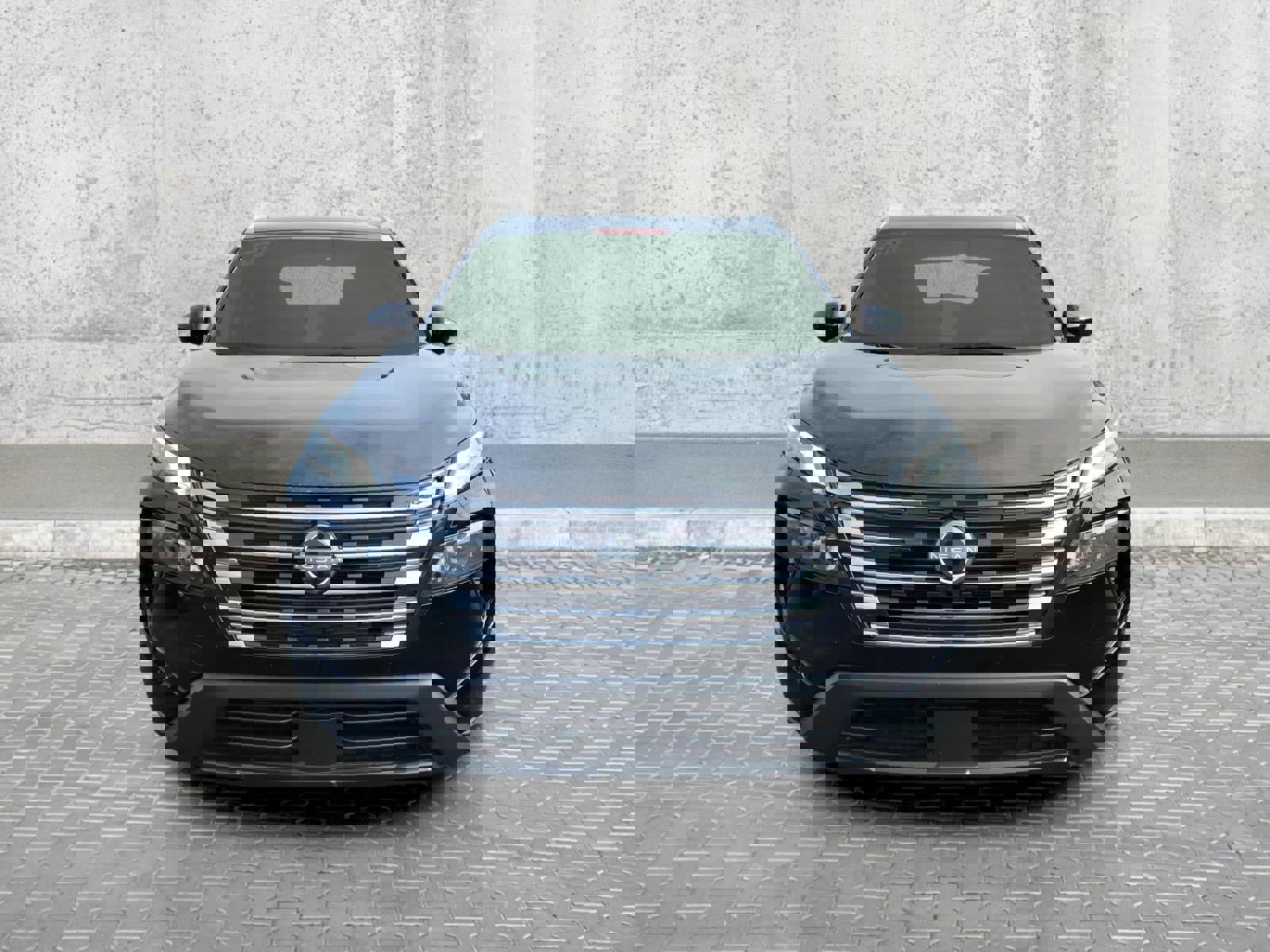 Used 2024 Nissan Rogue SV w/ SV Premium Package image 3