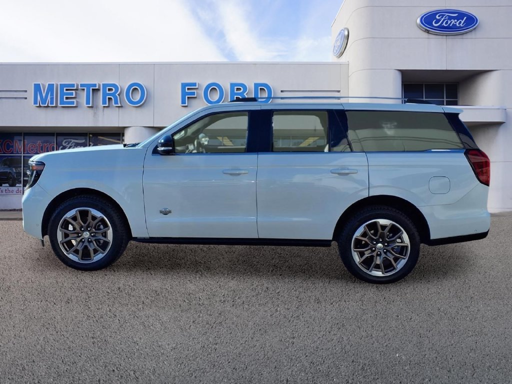 Used 2025 Ford Expedition King Ranch AWD/4WD image 6