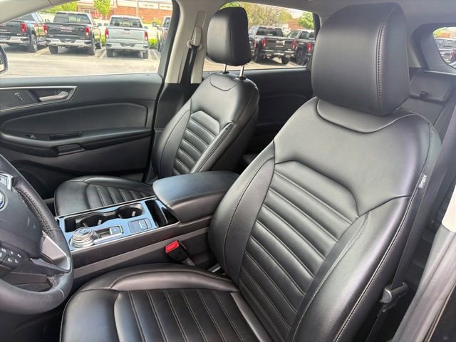 Used 2020 Ford Edge SEL w/ Cold Weather Package AWD/4WD image 18