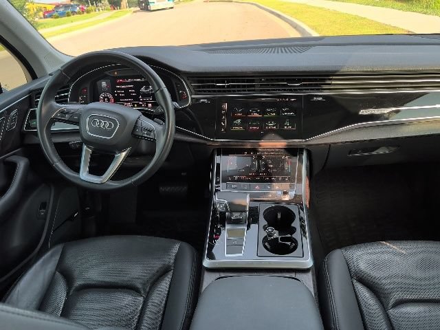 Used 2020 Audi Q7 3.0T Premium Plus AWD/4WD image 13