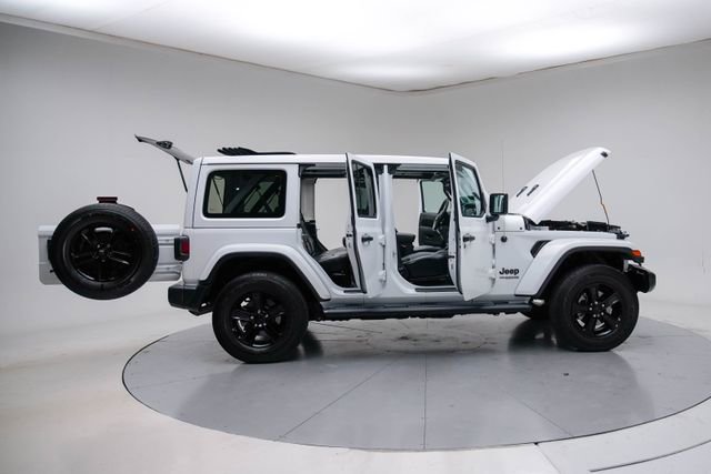 Used 2019 Jeep Wrangler Unlimited Sahara AWD/4WD image 14