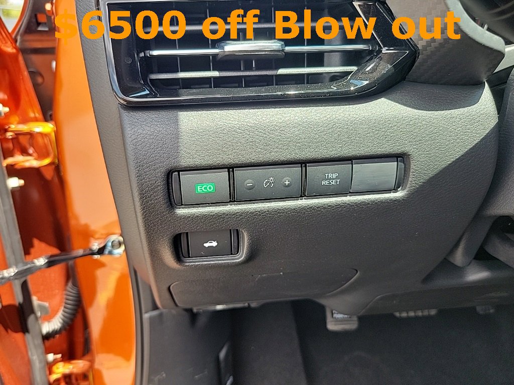 New 2024 Nissan Sentra SR w/ SR Premium Package image 19