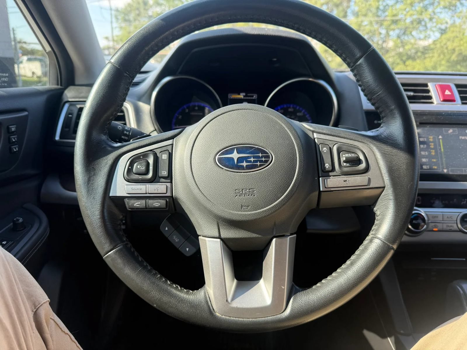 Used 2015 Subaru Outback 2.5i Limited AWD/4WD image 6