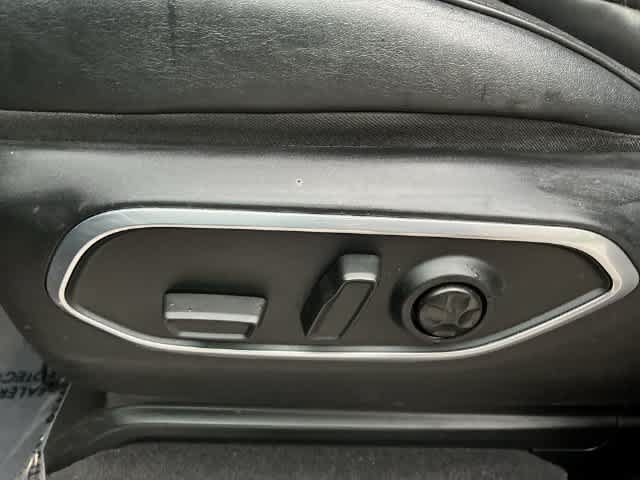 Certified 2024 Jeep Wagoneer Series II AWD/4WD image 14