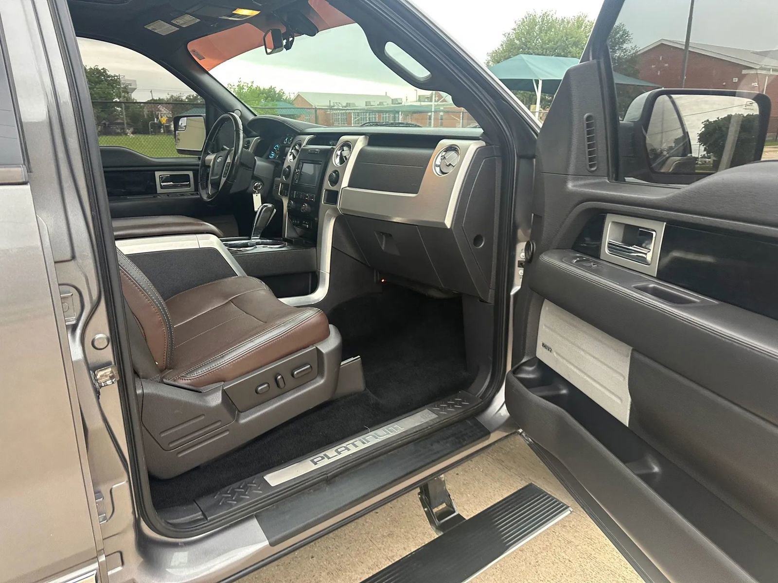 Used 2011 Ford F150 Platinum AWD/4WD image 28