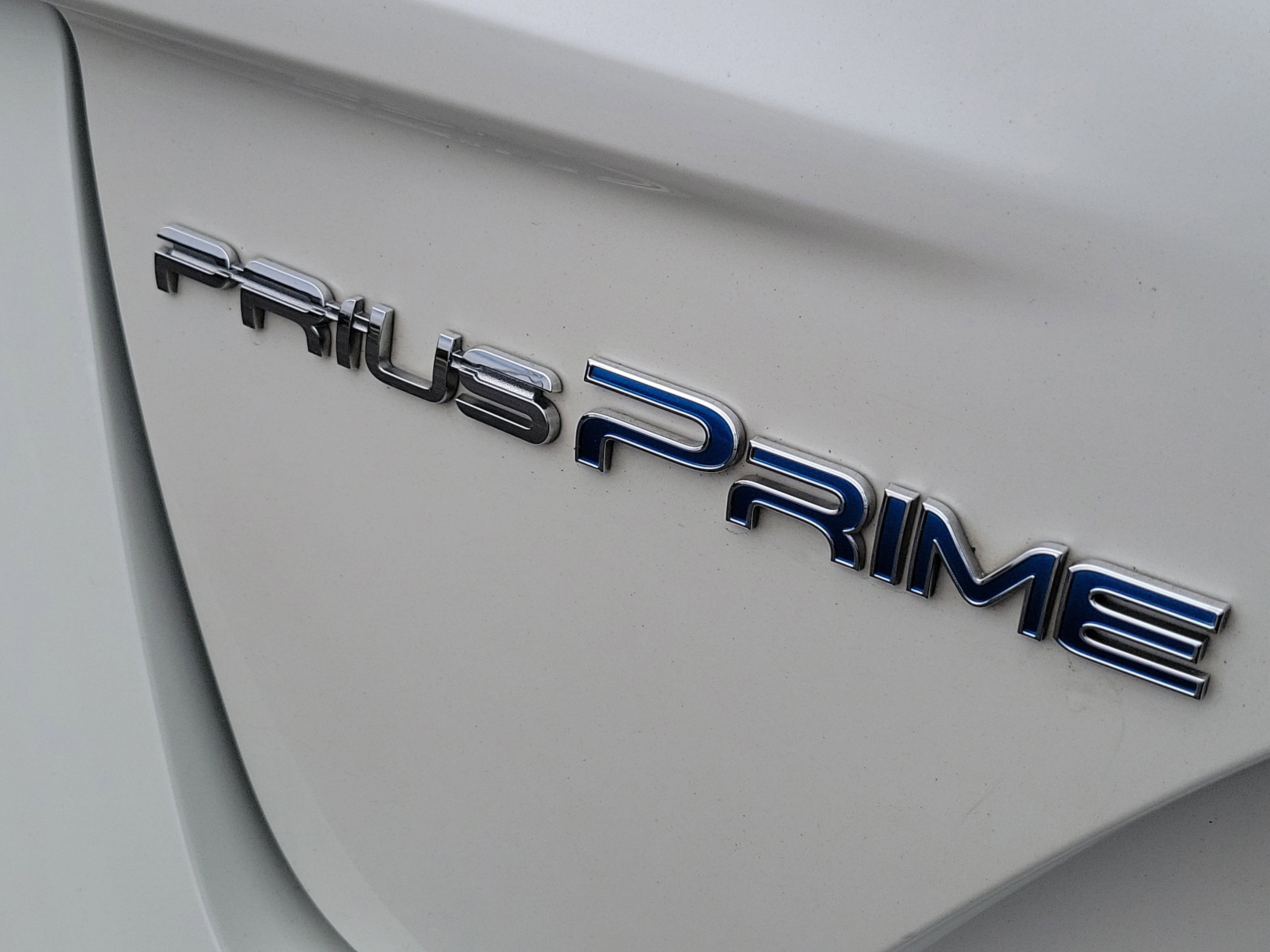 Used 2019 Toyota Prius Prime Premium image 7