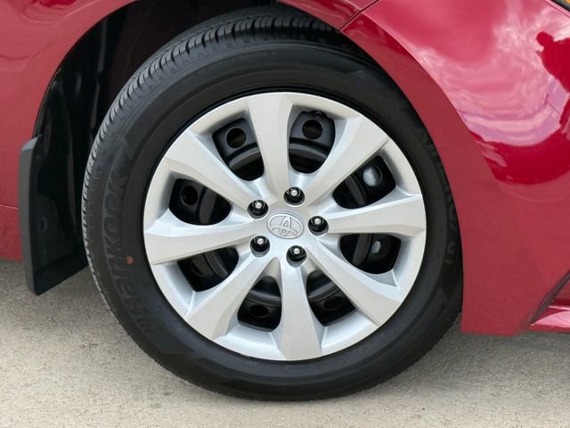 Used 2026 Toyota Corolla LE FWD image 2