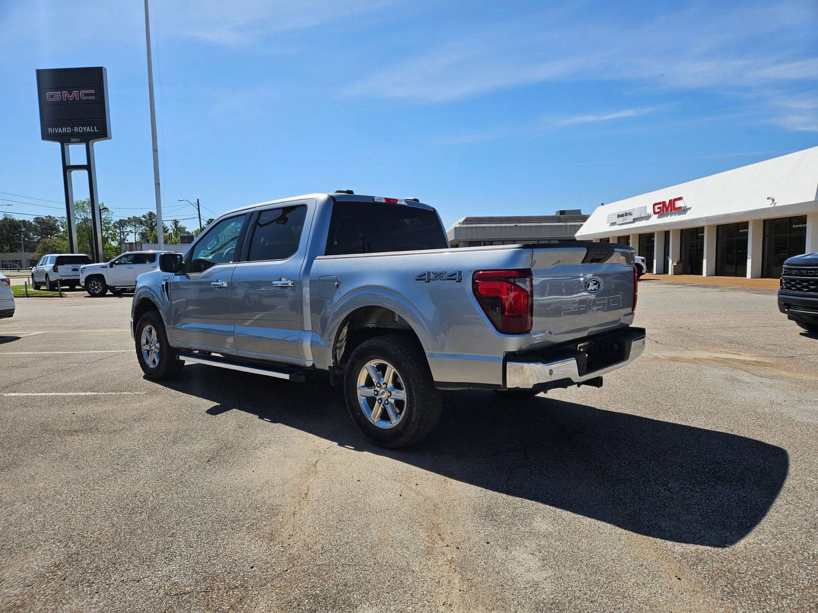 Used 2025 Ford F150 XLT w/ Equipment Group 301A Standard AWD/4WD image 3