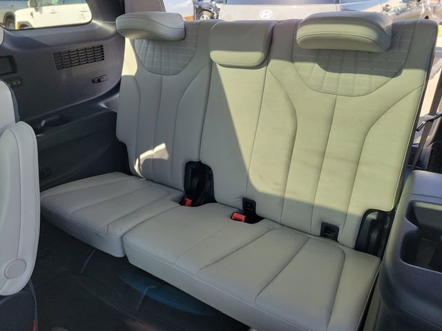 Used 2023 Hyundai Palisade Limited image 29