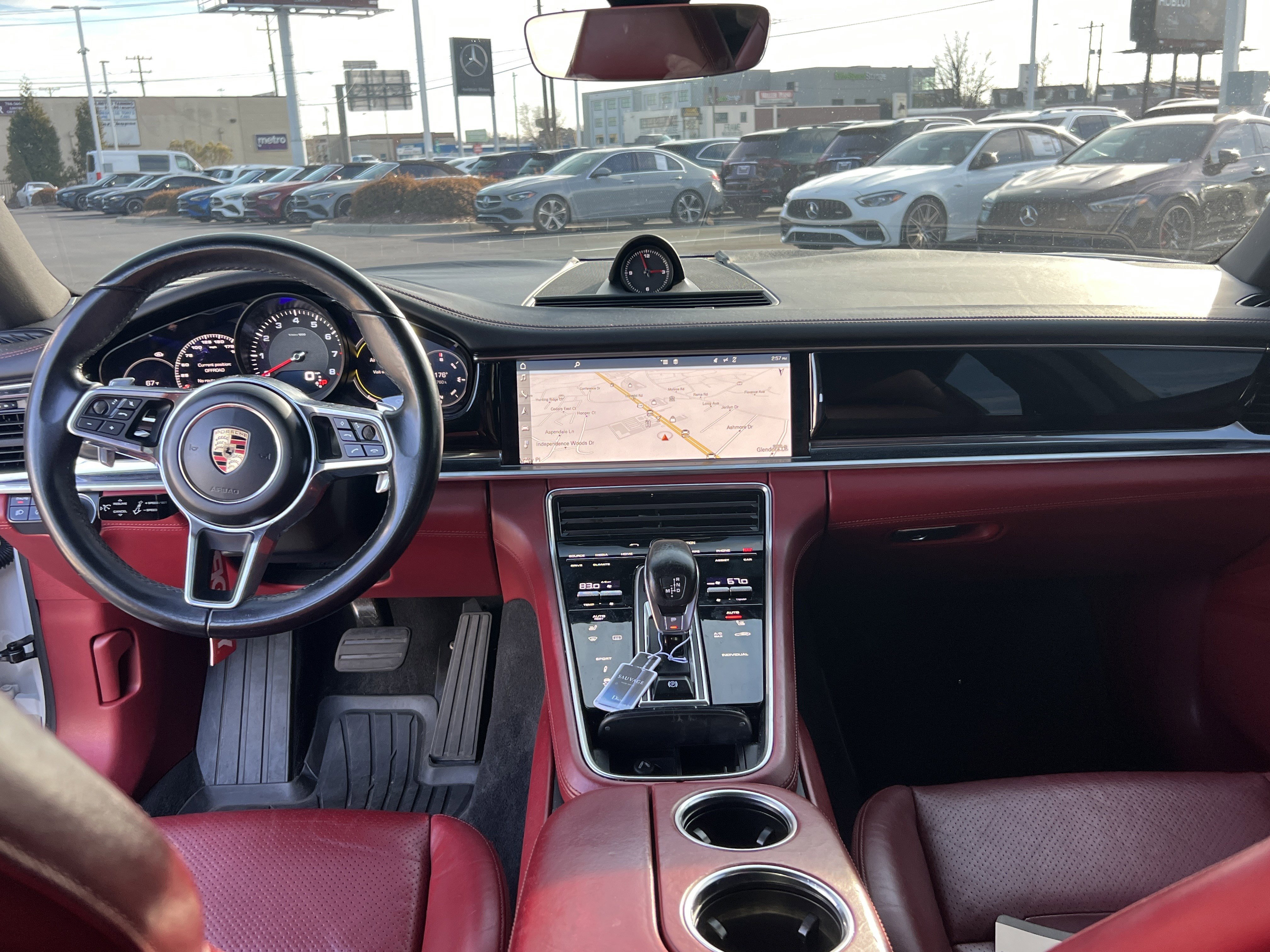 Used 2017 Porsche Panamera 4 image 30