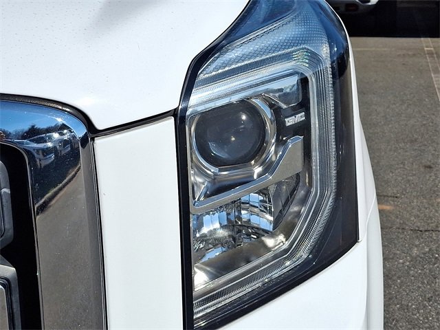 Used 2019 GMC Yukon XL SLT w/ HD Trailering Package image 9