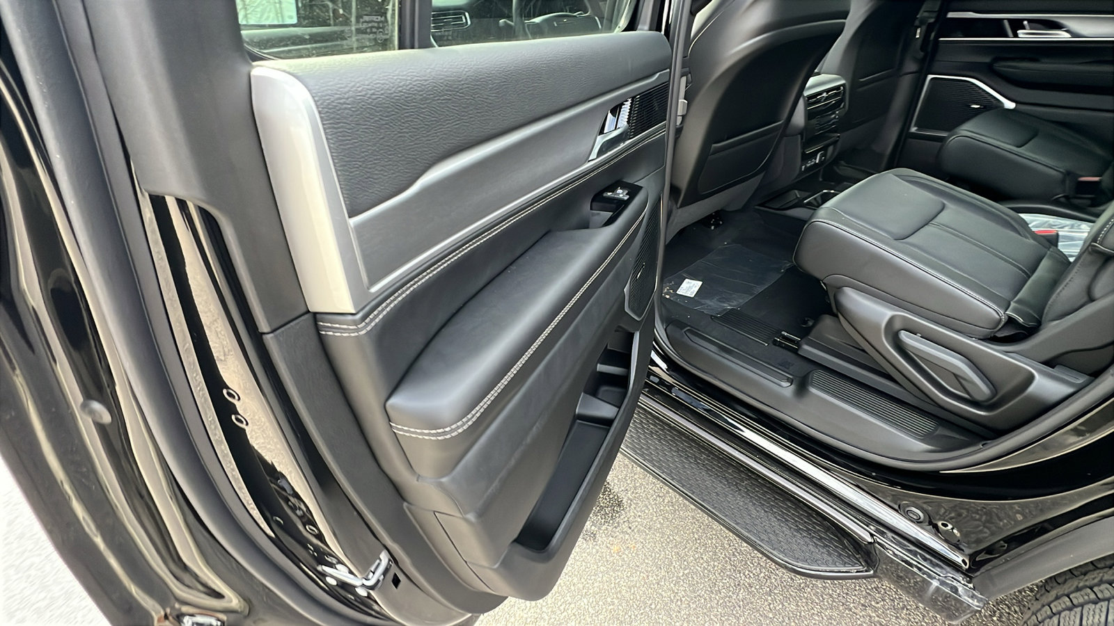 New 2026 Jeep Grand Wagoneer Limited image 19