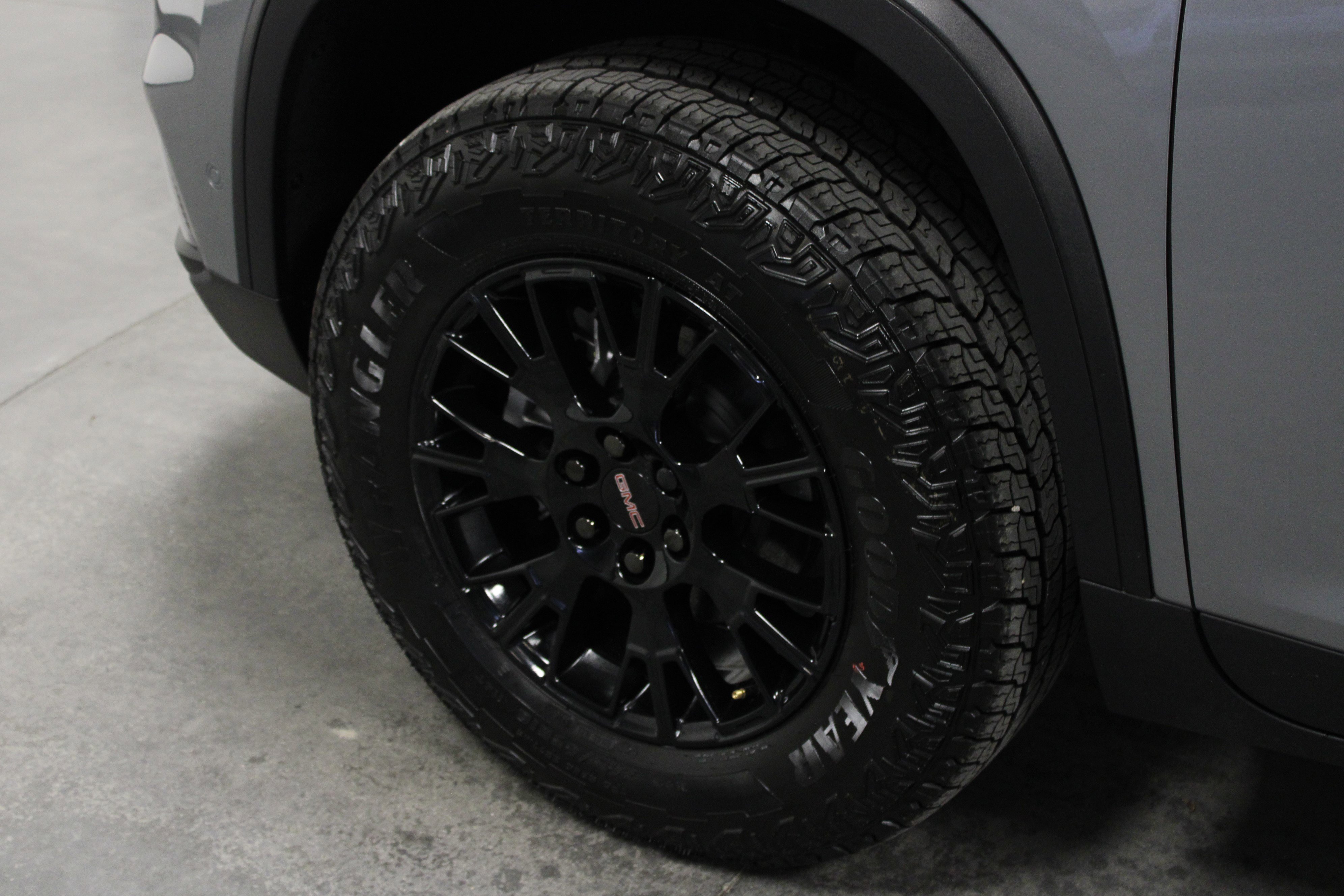 Used 2026 GMC Acadia AT4 w/ Super Cruise Package image 10