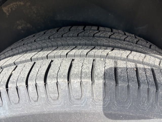 Used 2009 Saturn Outlook XE w/ Preferred Package FWD image 13