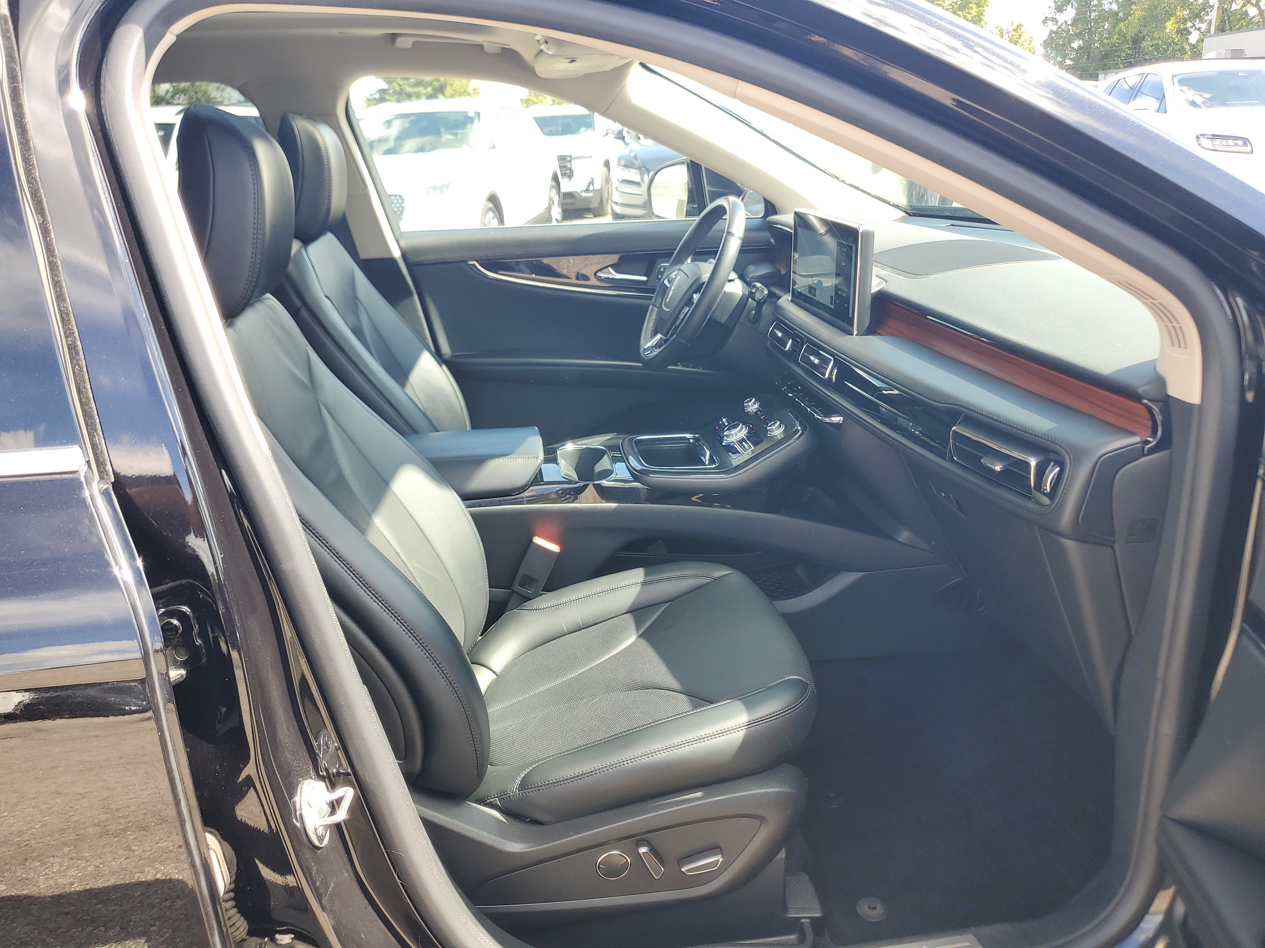 Certified 2023 Lincoln Nautilus Reserve AWD/4WD image 9